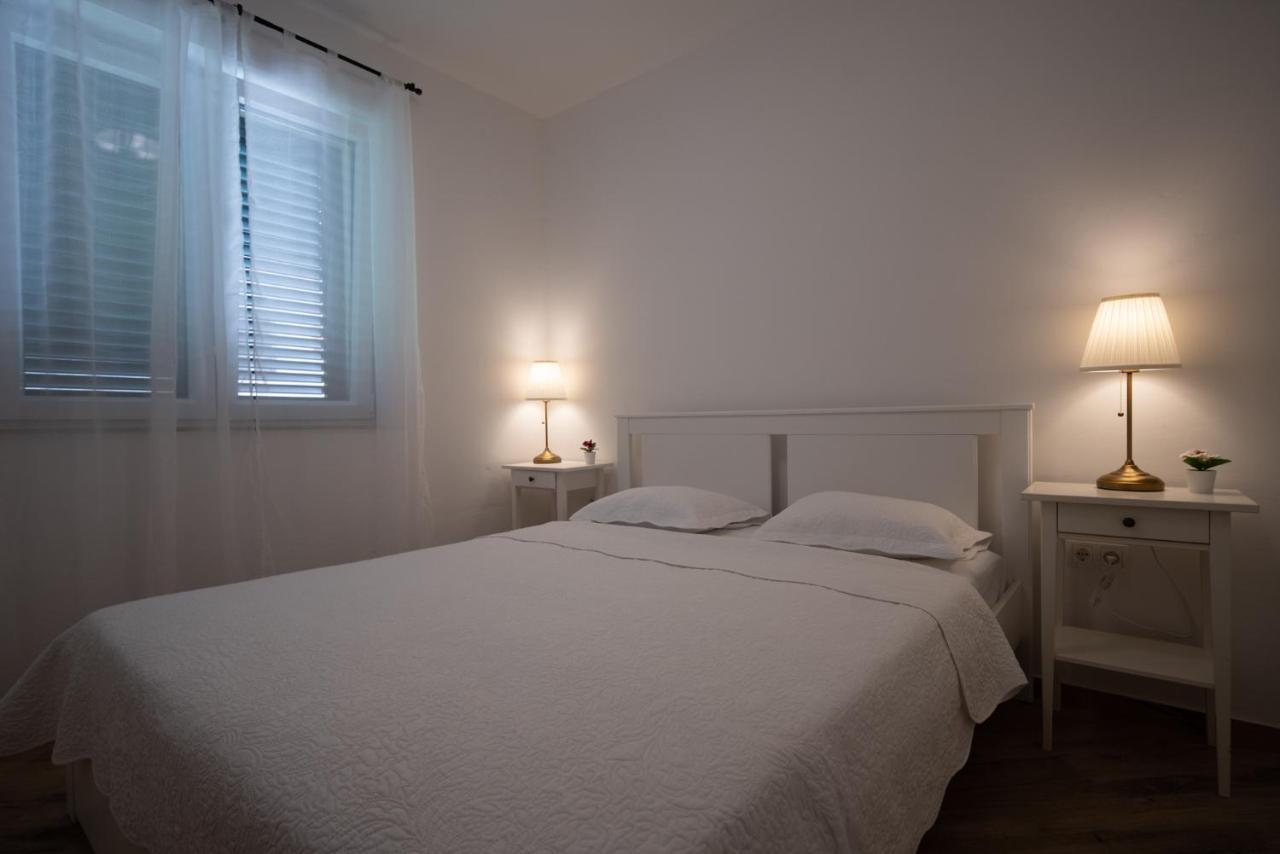 Apartmani Mara 파코스탄 외부 사진