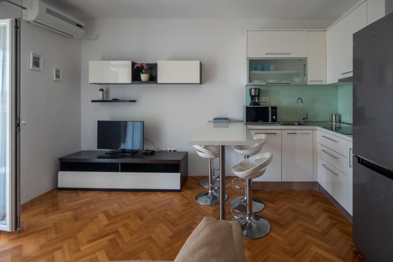Apartmani Mara 파코스탄 외부 사진
