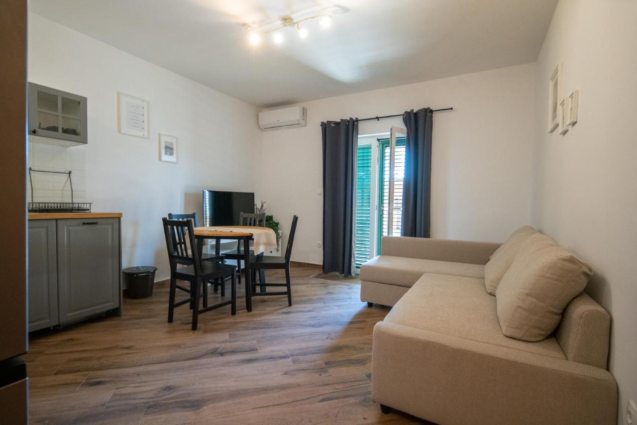 Apartmani Mara 파코스탄 외부 사진