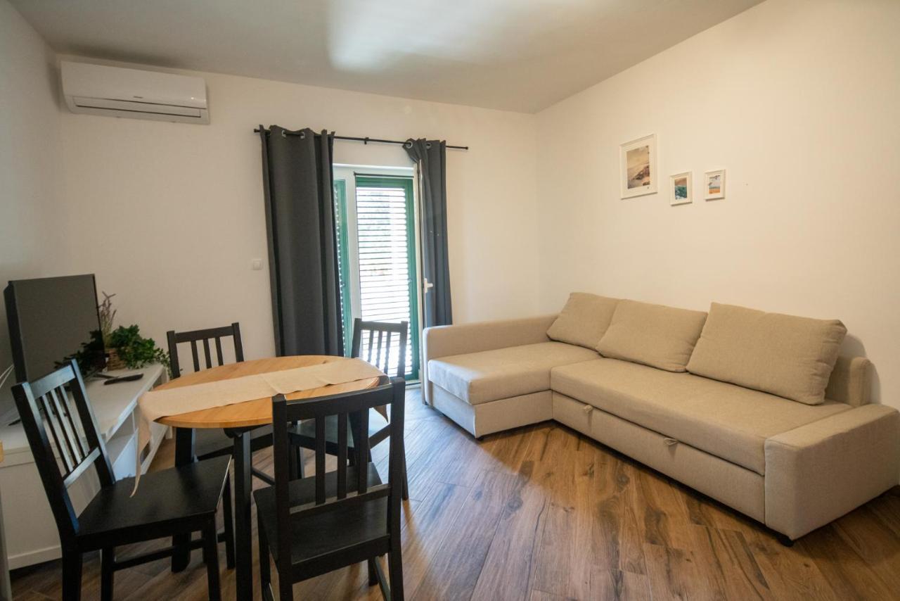 Apartmani Mara 파코스탄 외부 사진