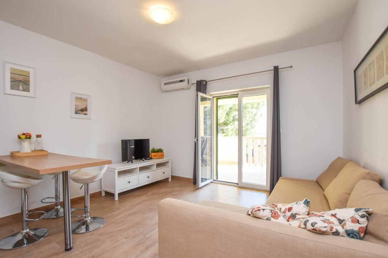 Apartmani Mara 파코스탄 외부 사진